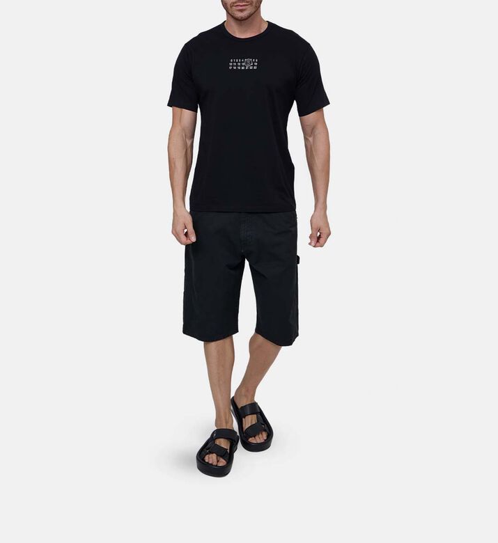 شورت بقصّة عادية وإغلاق بزر شورت بقصّة عادية وإغلاق بزر