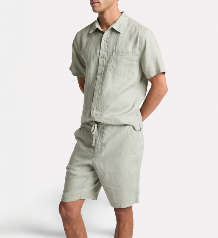 Vince Short Drawstring, Model View