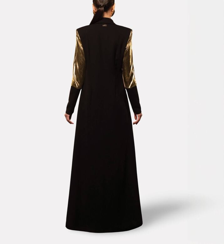 I Am The Company Abaya Iman, Model View