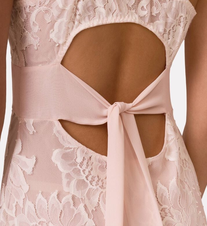 Rya Nightdress Royale, Model View
