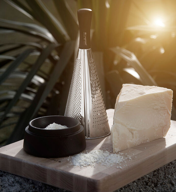 مبشرة الجبن كونيكو من فولاذ