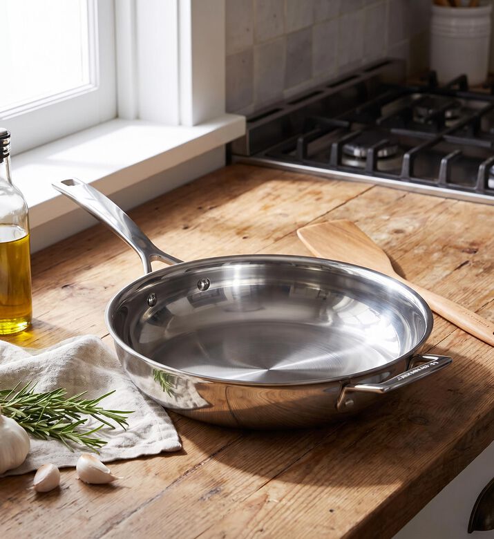 Le Creuset Stainless Steel Frying Pan, Silver, 28-cm, Model View