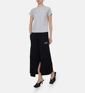 تيشيرت قصير الأكمام برقعة شعار