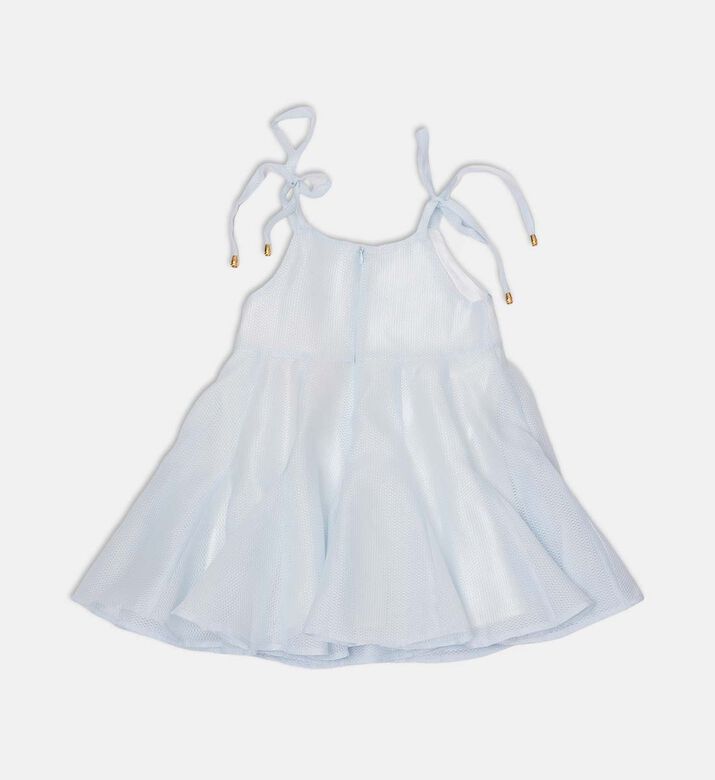 فستان بقصة هرمية مكشكش بأكتاف مربوطة قابلة للتعديل