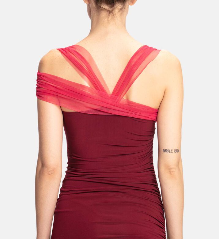 فستان متوسط الطول مكشكش بكتف بطيات