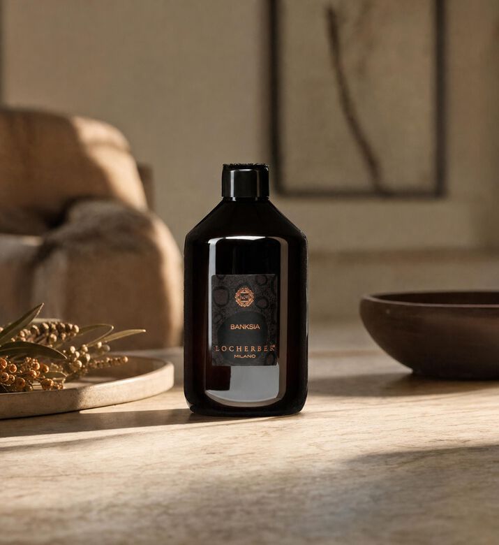 Locherber Banksia Fragrance Refill, Model View