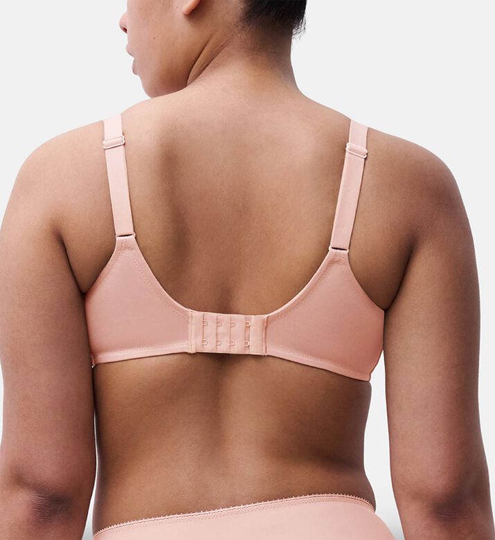 Chantelle Bra, Model View