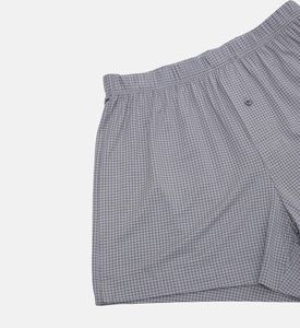 شورت بطبعة بالكامل وزر واحد