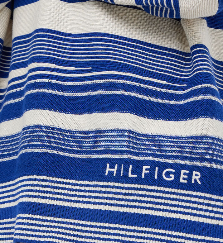 تيشيرت بولو مخطط بحرفية