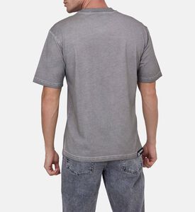 تيشيرت مريح بقصّة واسعة ومظهر مغسول