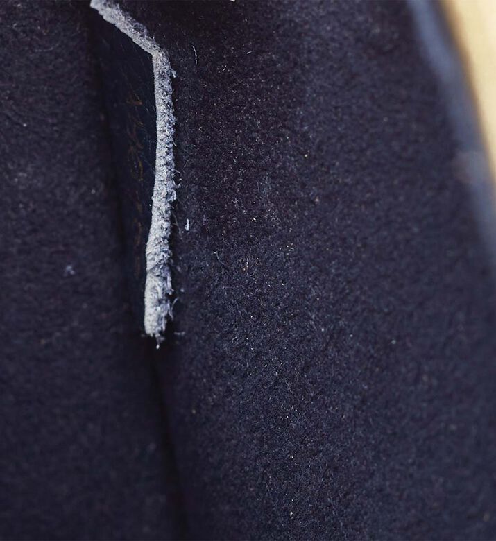 حقيبة فيكتوار لويس فويتون بنقشة العلامة وجزء أزرق داكن مملوكة مسبقًا