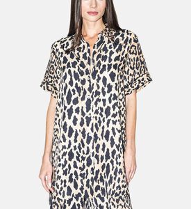 Niluu Shirt Logan, Model View