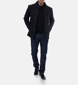 جاكيت بياقة واسعة ومبطنة بنمط الماس