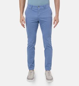 بنطال بقصة عادية بتفاصيل منسوجة