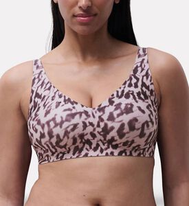 Chantelle Adjustable Straps V-neck Bra, Pink, L, Model View