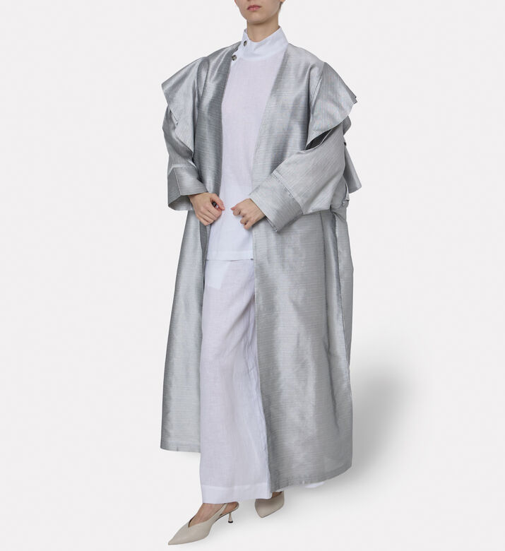 BARG Monochrome Scarf Open-front Abaya, Model View