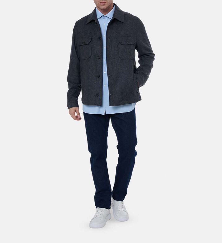 قميص فضفاض بصف أزرار