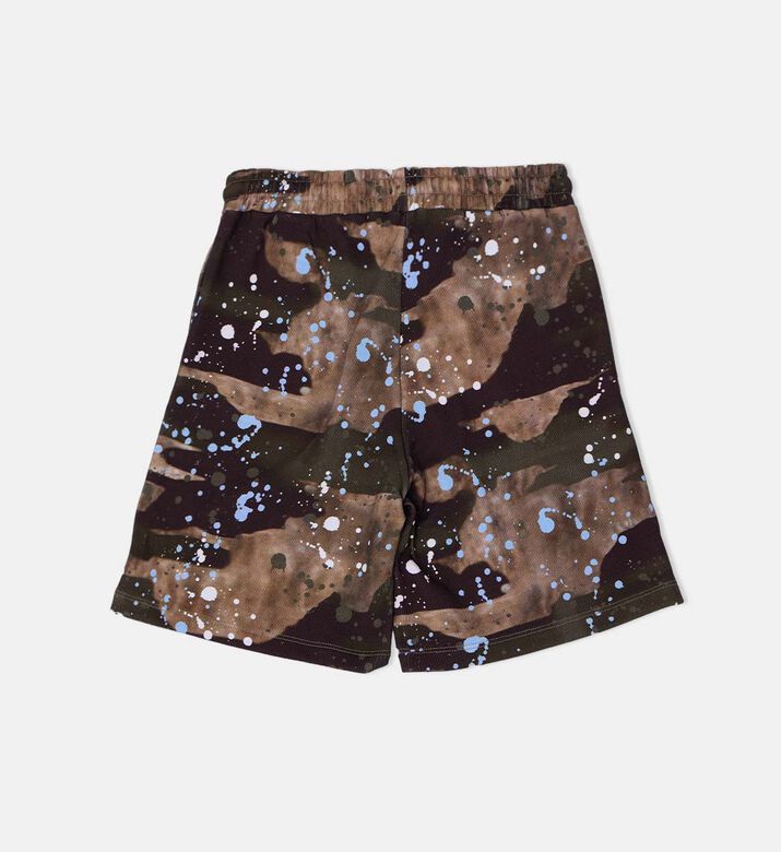 شورت رياضي بطبعة شعار مموهة