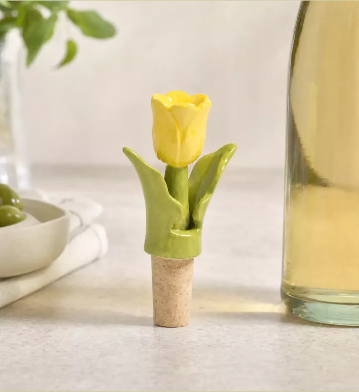 &k Amsterdam Tulip-shaped Bottle Stopper, Yellow, Model View