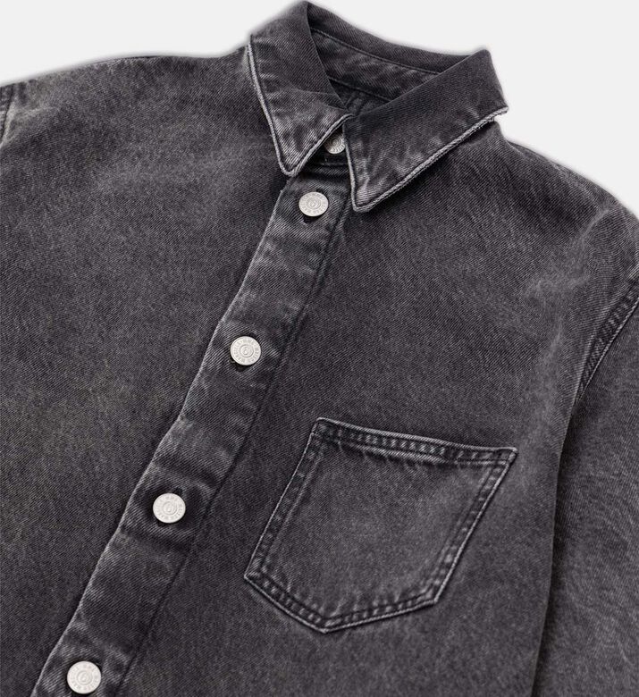 فستان بنمط قميص دنيم بأكمام طويلة فستان بنمط قميص دنيم بأكمام طويلة