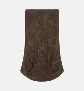 تنورة متوسطة الطول مطرزة بأزهار