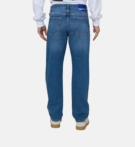 بنطال جينز بساق مستقيمة