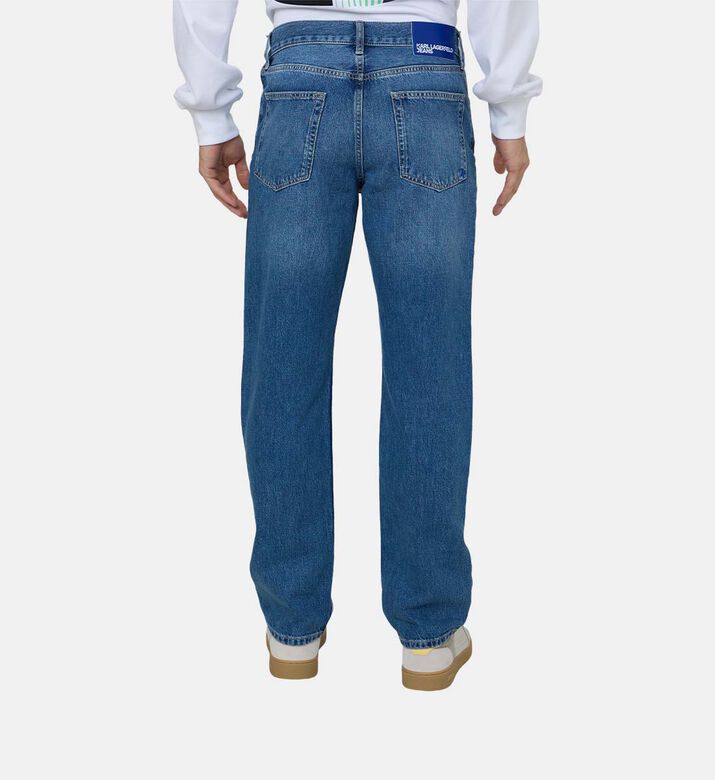 بنطال جينز بساق مستقيمة