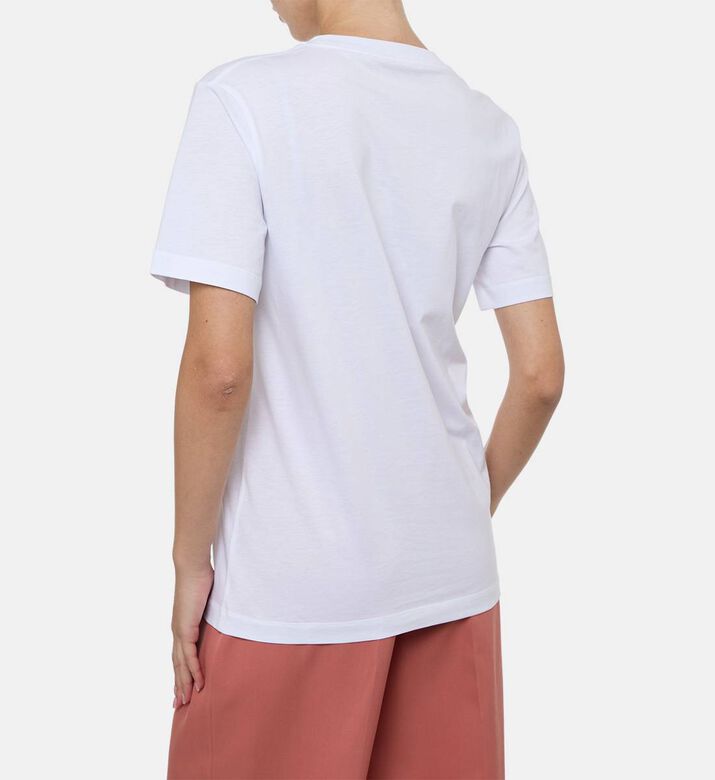 تيشيرت بياقة دائرية وتطريز شعار