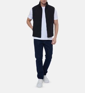 سترة بدون أكمام وياقة عالية