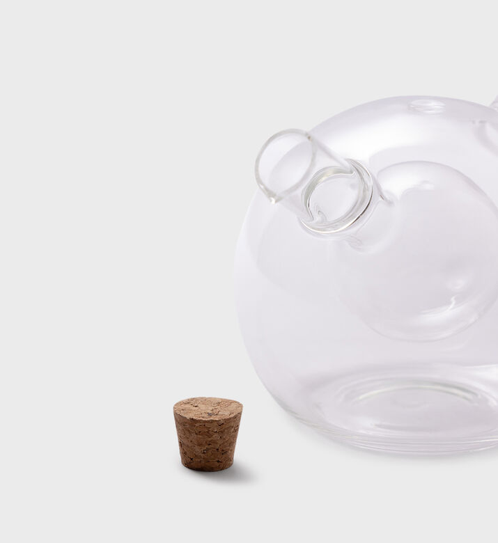 كرة زجاجية من الزيت والخل