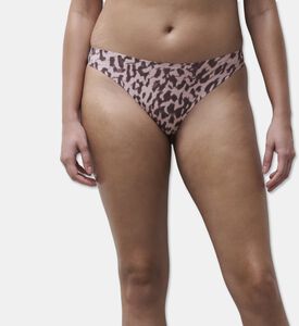 Chantelle Seamless Laser-cut Thong, Model View