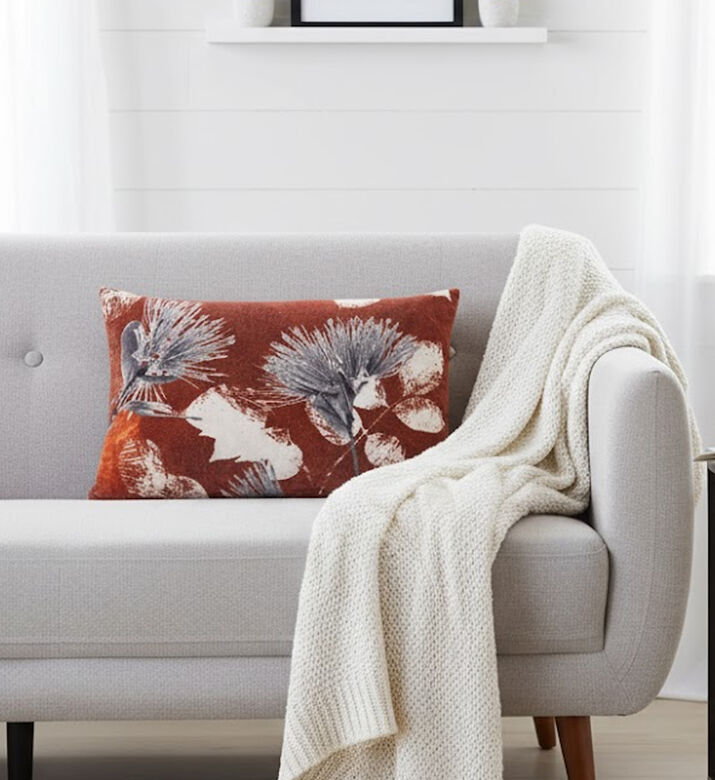 Home Deco and More Daisy Digital-print Filled And Vaccumed Cushion, Packshot View