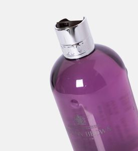 جل استحمام برائحة فلفل وردي ناري