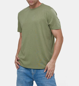 تيشيرت بياقة دائرية