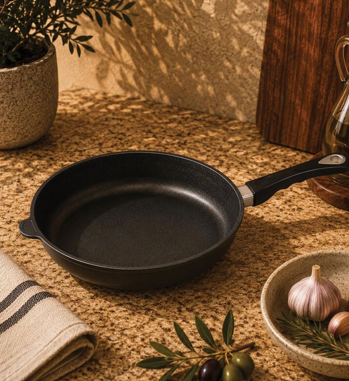 AMT Gastroguss Cast Aluminum Frying Pan, Black, 28-cm, Packshot View