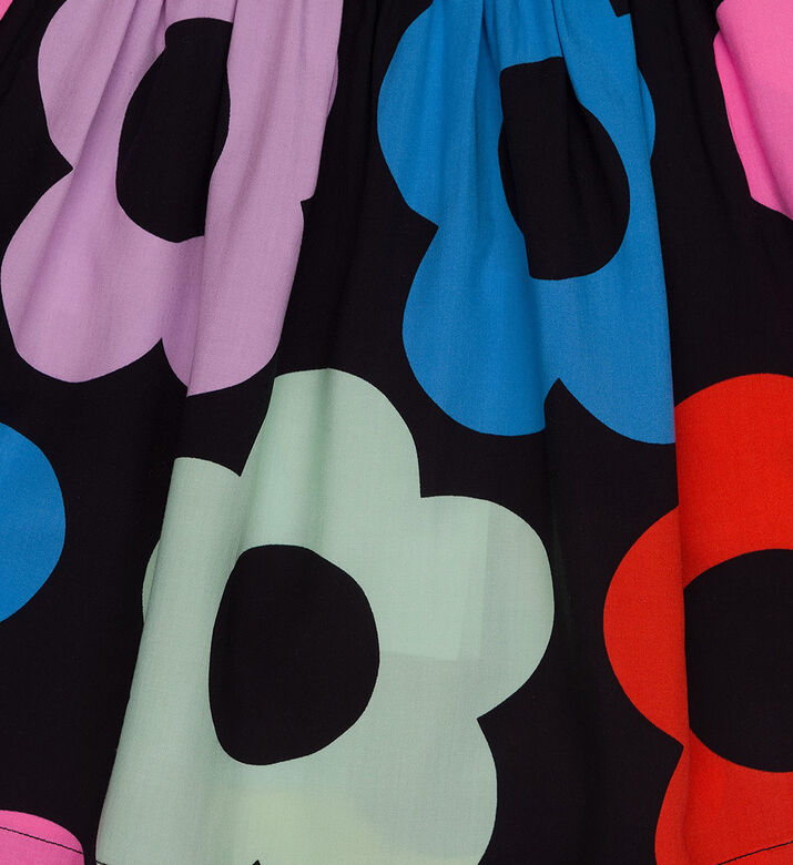 تنورة واسعة بطبعة أزهار