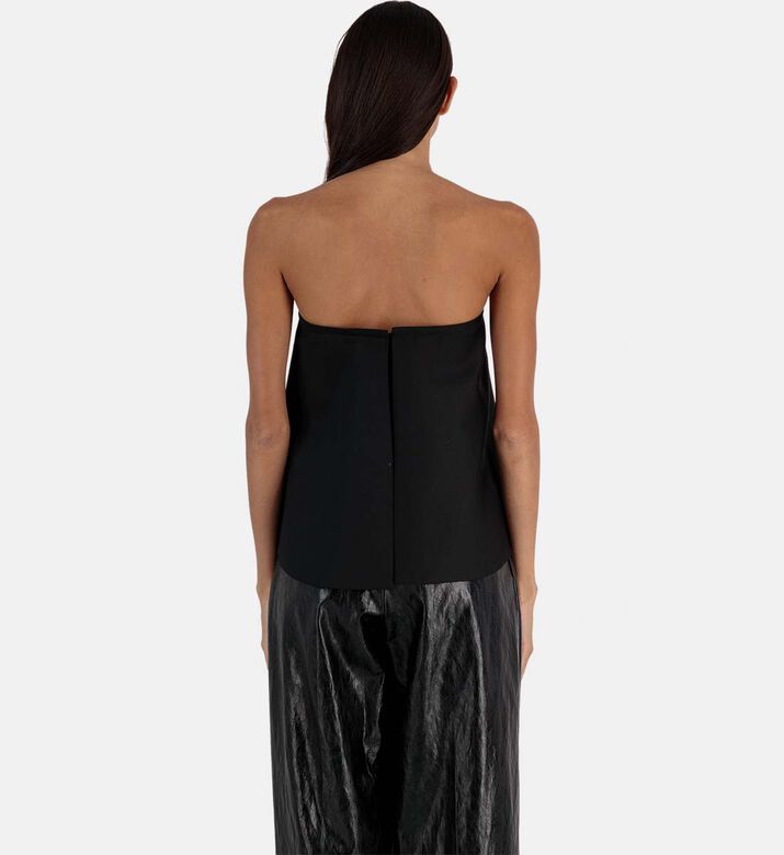 بلوزة كارا بدون أكمام بشكل هرمي