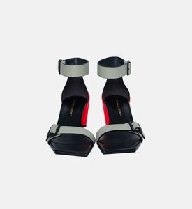 صندل بكعب هندسي وحزام حول الكاحل