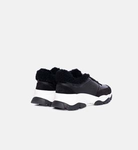 حذاء رياضي جلد مبطن بفرو