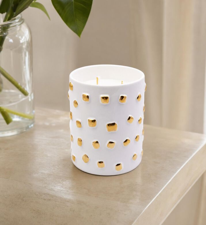 Nour Bougie Carreaux Cylindrical Scented Candle, White, 12-cm, Model View