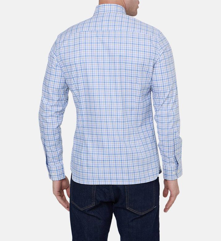 قميص بمربعات بقصة مفصلة