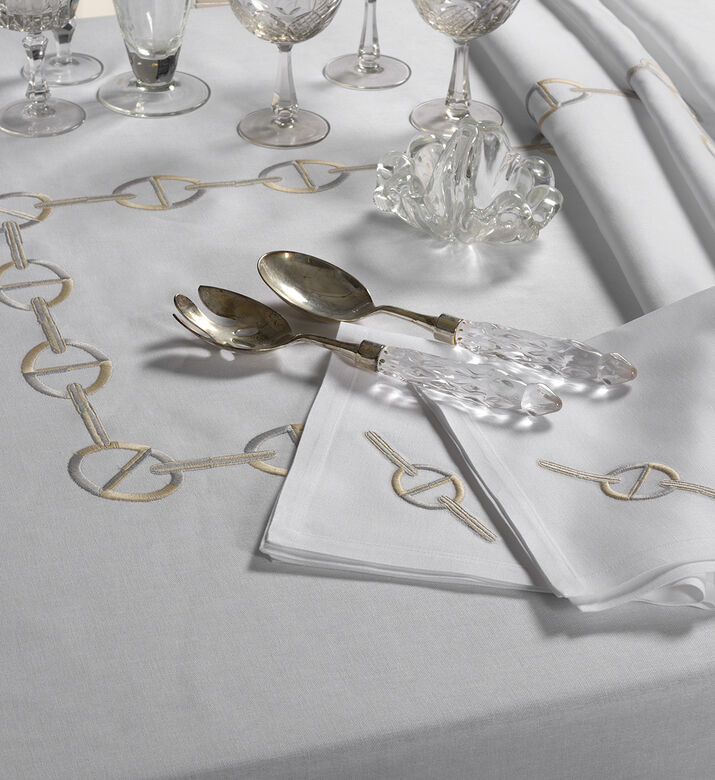 Chain Cotton Embroidered Table Cloth
