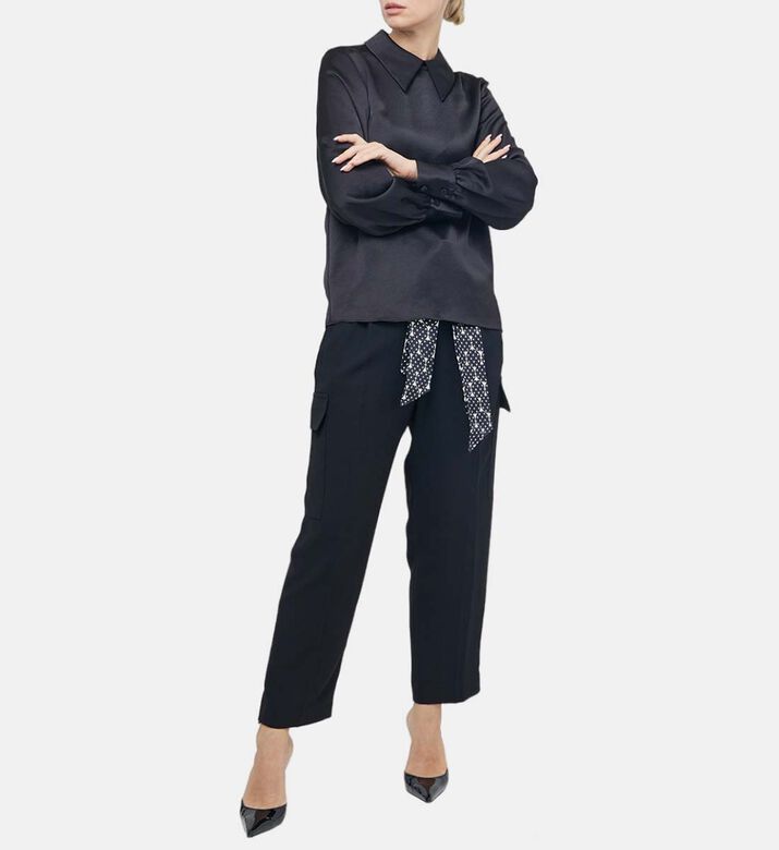 تيانا تتدفق أعلى الساتان