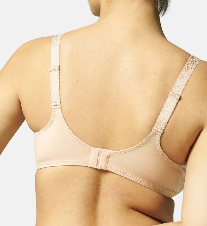 Simone Perele Caresse Rigid Moulded Bra, Nude, 105, E, Model View