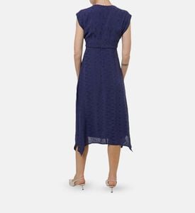 فستان متوسط الطول بأكمام كاب ونقشة هندسية مزخرفة