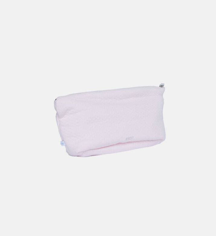 حقيبة مستحضرات تجميل بتفاصيل مطرزة