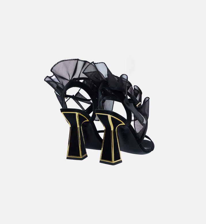 حذاء بكعب عالي مزين بكشكشة شبكية