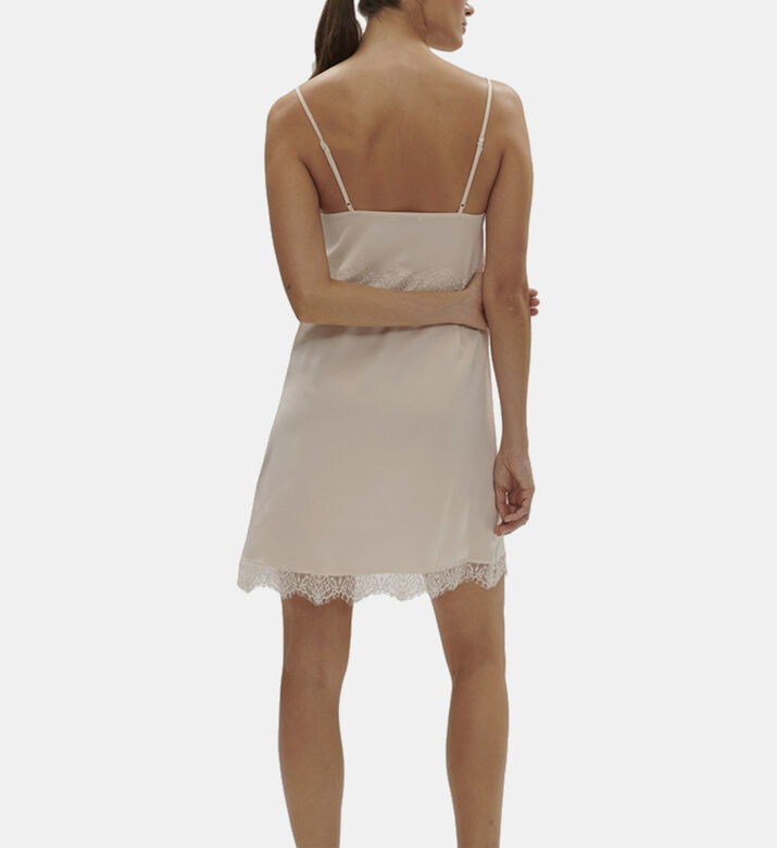 Simone Perele Satin Secret Short Nightdress, Light-pink, Xs, Model View Simone Perele Satin Secret Short Nightdress, Light-pink, Xs, Model View