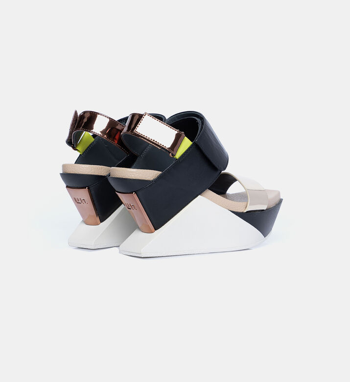 صندل دلتا بكعب ويدج عالي