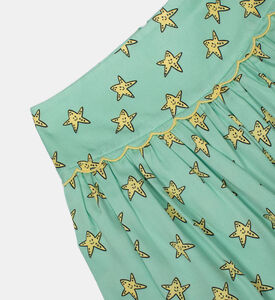 تنورة قصيرة واسعة بطبعة نجوم